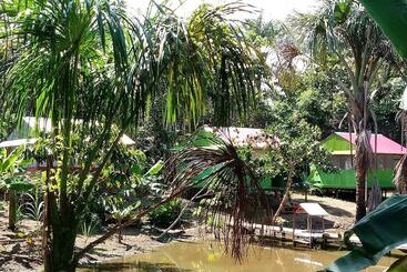 هتل Lupuna Lodge