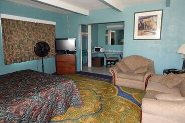 هتل M B Motor Inn