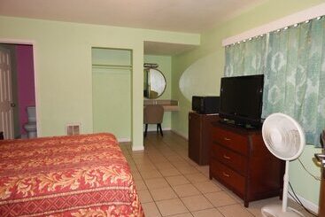هتل M B Motor Inn