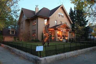 هتل The Carolina Bed & Breakfast