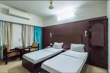 هتل Akshay Residency