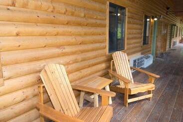 هتل Canyon Cabins