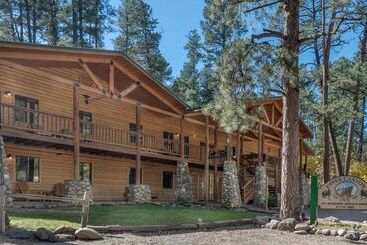 هتل Canyon Cabins