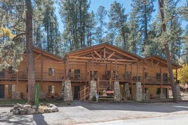 هتل Canyon Cabins