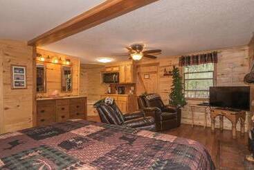 هتل Canyon Cabins