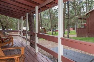 هتل Canyon Cabins