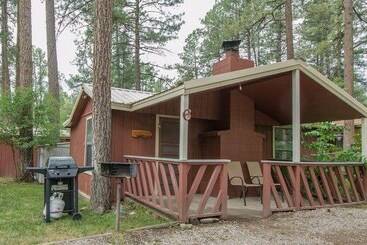 هتل Canyon Cabins