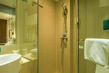 هتل City Comfort Inn Yulin Walking Street