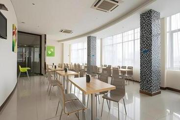 هتل City Comfort Inn Yulin Walking Street