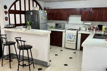 هتل El Callejon Guest House