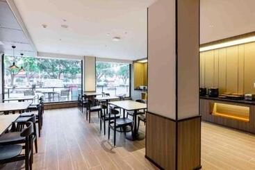 Hanting Hotel Shijiazhuang Development Zone Chuangye Road
