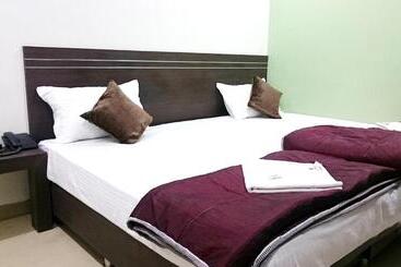 هتل Preetam Aurangabad