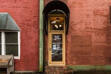 هتل The Walnut Street Inn