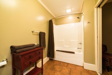 هتل The Walnut Street Inn