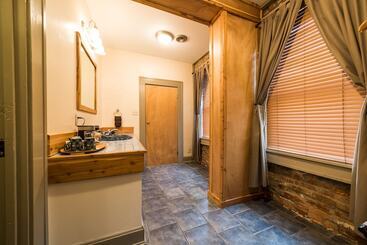هتل The Walnut Street Inn
