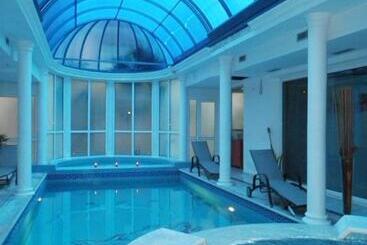 هتل Arcadia Suites & Spa