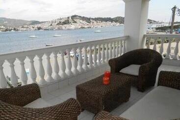 هتل Arcadia Suites & Spa