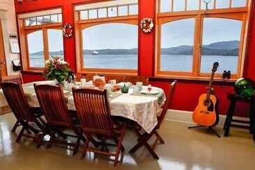 هتل Eagle Bluff Bed & Breakfast