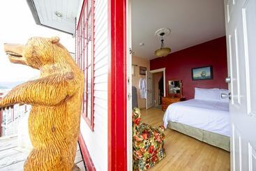 هتل Eagle Bluff Bed & Breakfast