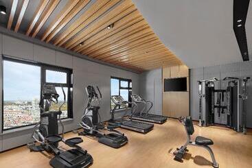 هتل Hilton Garden Inn Anshan Haicheng