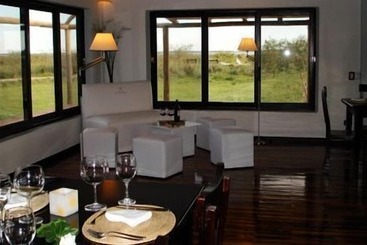 هتل Irupe Lodge