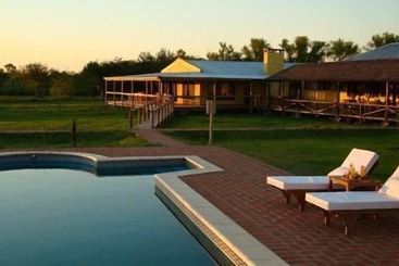 هتل Irupe Lodge
