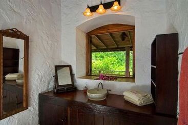 هتل Sugar Reef Bequia   Adults Only