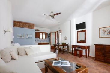 Otel 9 Muses   Paros