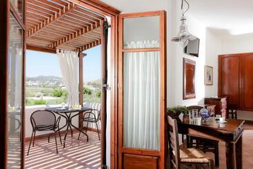 Otel 9 Muses   Paros