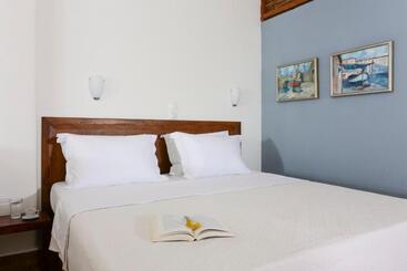 Otel 9 Muses   Paros