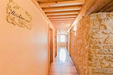 هتل Auberge Du Coude