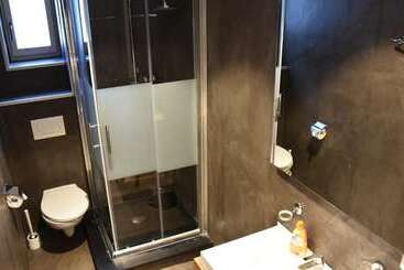 هتل Comfort Apartments By Livingdowntown