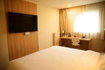 Hanting Hotel Changzhi Town God Temple