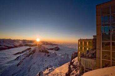 فندق Säntis   Das