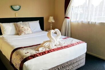 Ann’s Volcanic Motel
