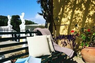 Avra Paradise Apart