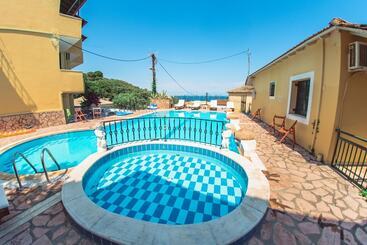 Avra Paradise Apart