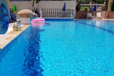 Avra Paradise Apart