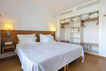 Hipotels Apartamentos Cala Bona - Cala Bona