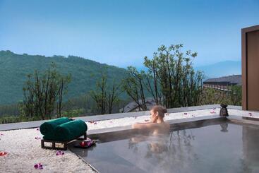 هتل Banyan Tree Chongqing Beibei