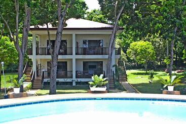 هتل Blue Star Dive & Resort