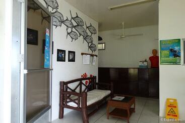 هتل Blue Star Dive & Resort