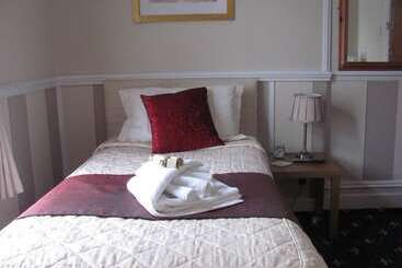 هتل Branston Lodge