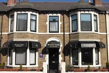 هتل Branston Lodge