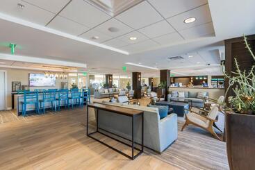 هتل Carlsbad Seapointe Resort