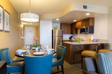 هتل Carlsbad Seapointe Resort