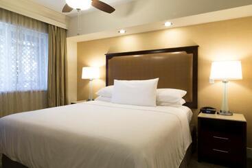 هتل Carlsbad Seapointe Resort