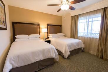 هتل Carlsbad Seapointe Resort