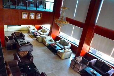 هتل Crown Tower