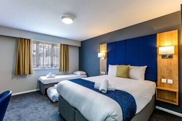 هتل Days Inn Warwick Northbound M40